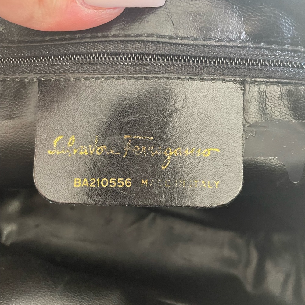 Auth VTG FERRAGAMO Green Suede Crossbody Bag - Picture 10 of 11